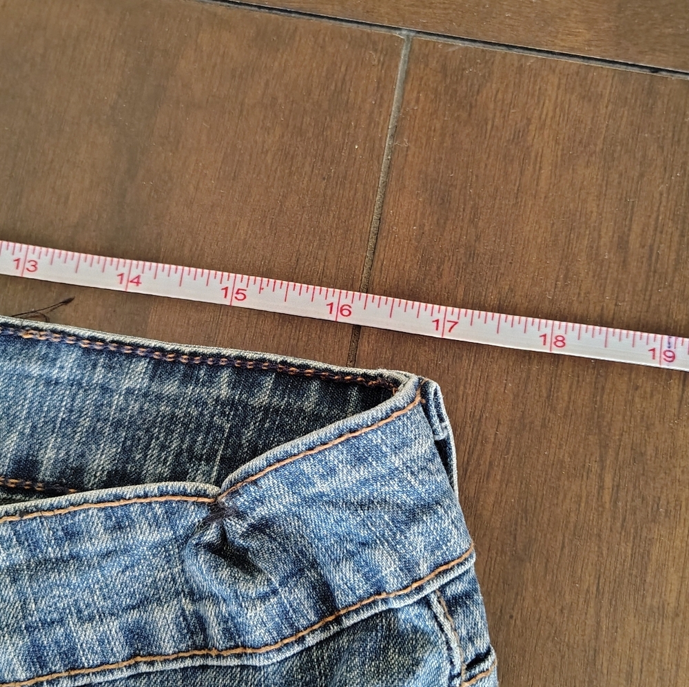 Levi's Women’s Signature Stretch Strait Jeans Misses SZ 16 Medium Wash - Picture 6 of 6